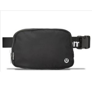 Lululemon 1L bag
